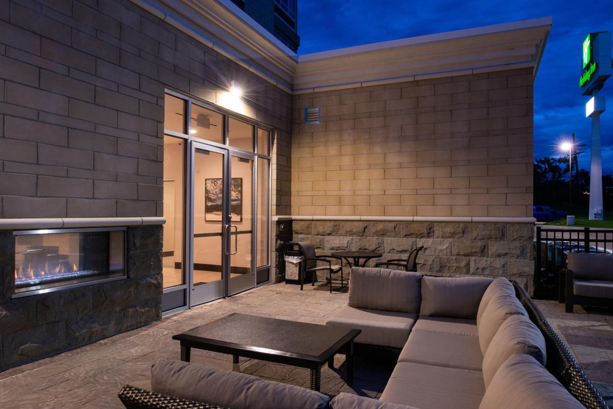 Holiday Inn Detroit Northwest - Livonia By Ihg Buitenkant foto